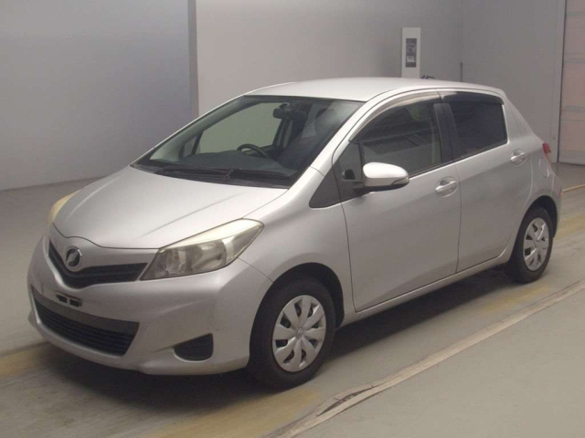 TOYOTA VITZ 2012