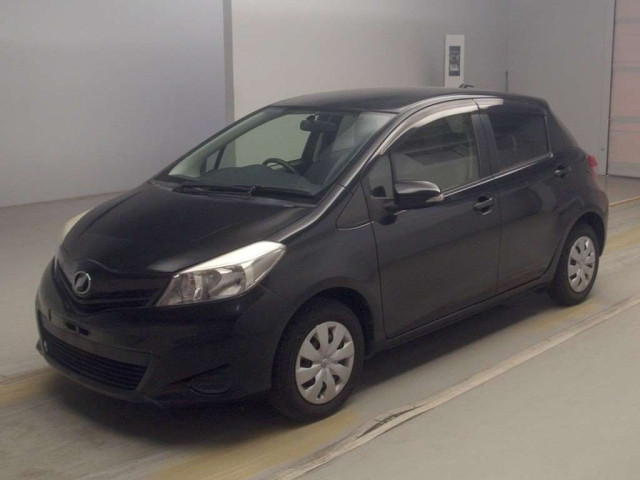 TOYOTA VITZ 2014