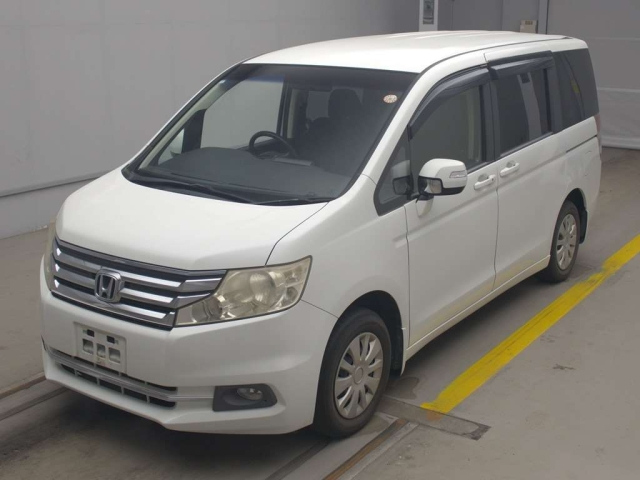 HONDA STEP WAGON 2013