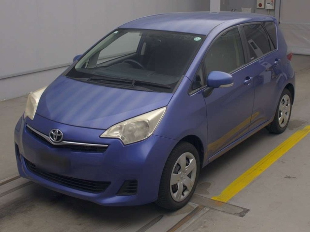 TOYOTA RACTIS 2012