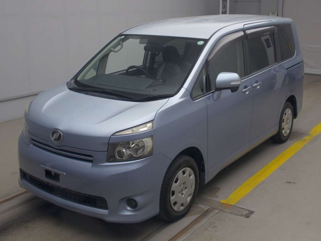 TOYOTA VOXY 2008