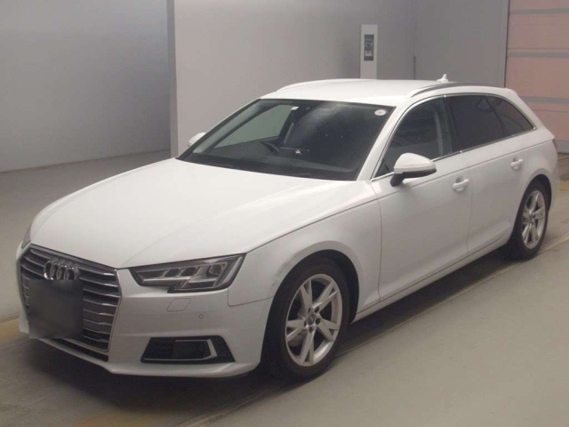 AUDI A4 2018