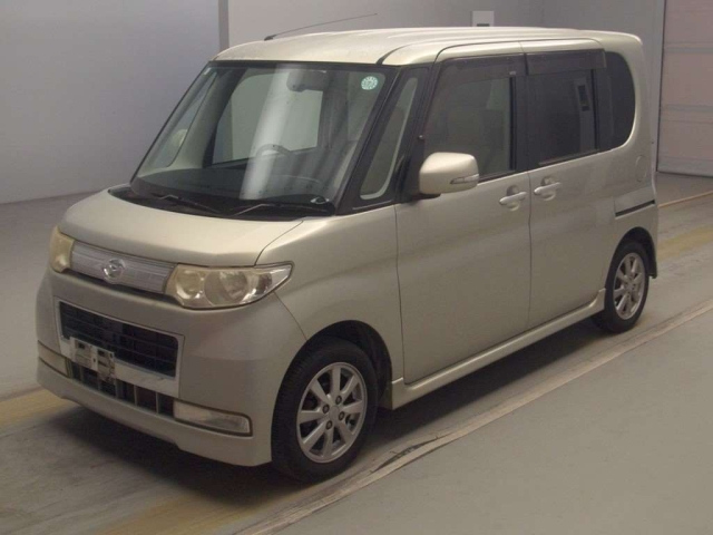 DAIHATSU TANTO 2009