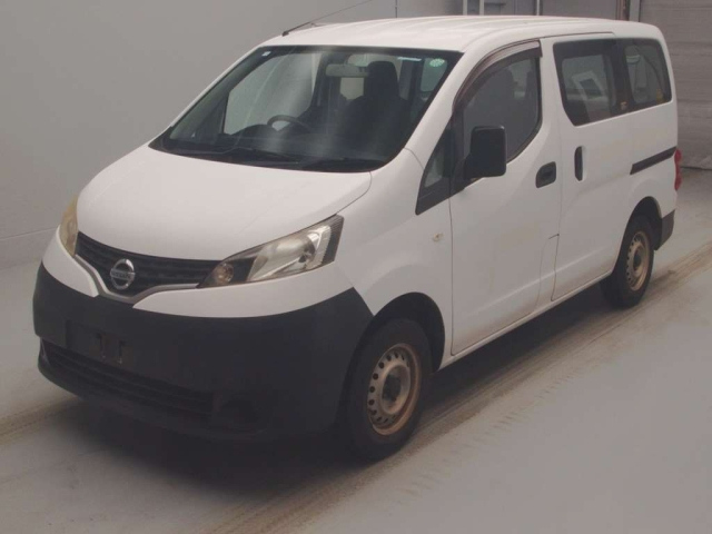 NISSAN NV200 2015