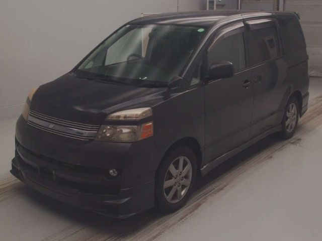 TOYOTA VOXY 2005