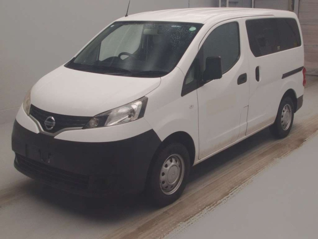 NISSAN NV200 2019