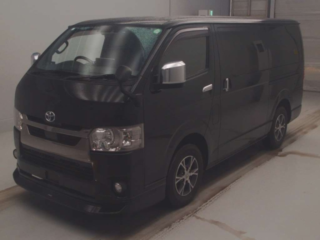 TOYOTA HIACE VAN 2021