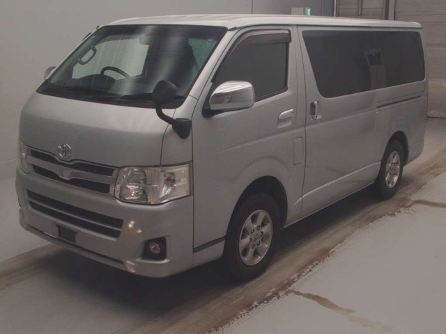 TOYOTA HIACE VAN 2012