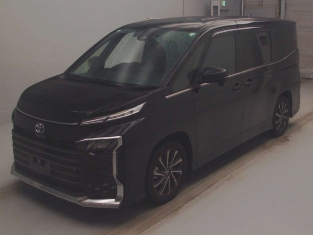 TOYOTA VOXY 2023