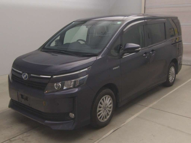 TOYOTA VOXY 2016