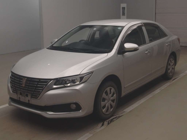 TOYOTA PREMIO 2018