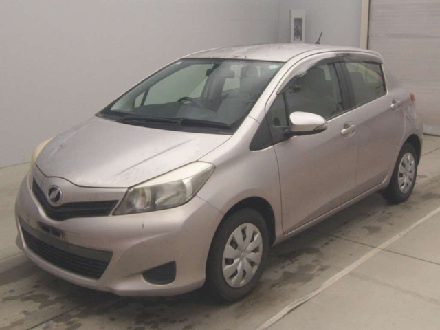 TOYOTA VITZ 2012