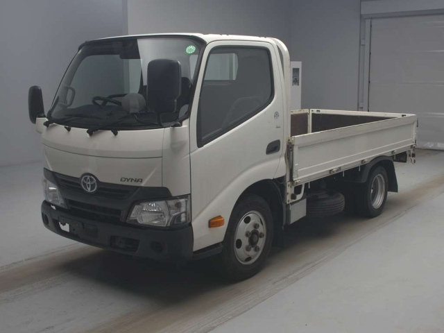 TOYOTA DYNA 2018
