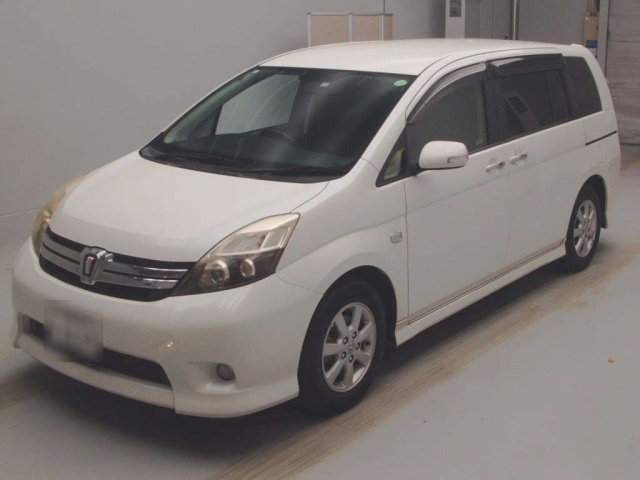 TOYOTA ISIS 2013