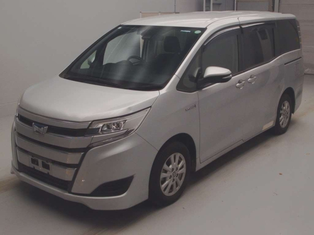 TOYOTA NOAH 2019