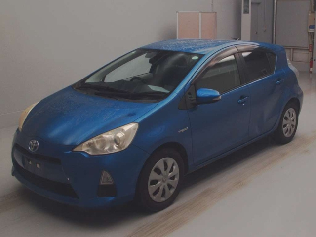 TOYOTA AQUA 2012