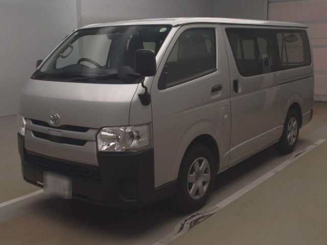 TOYOTA HIACE VAN 2019