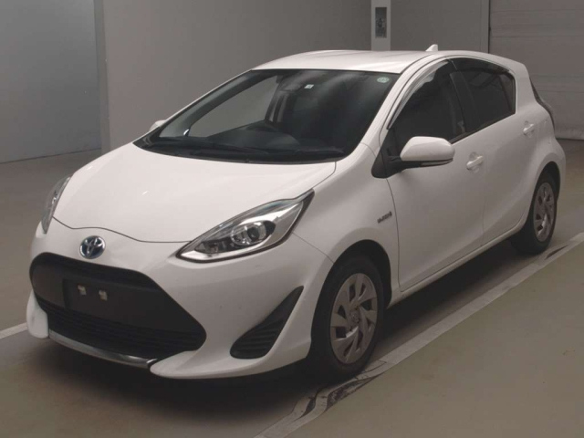 TOYOTA AQUA 2020