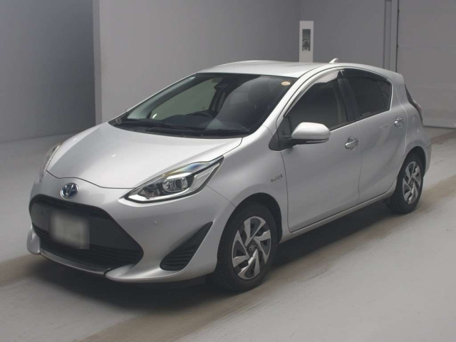 TOYOTA AQUA 2020