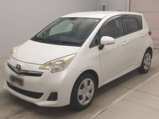 TOYOTA RACTIS 2011