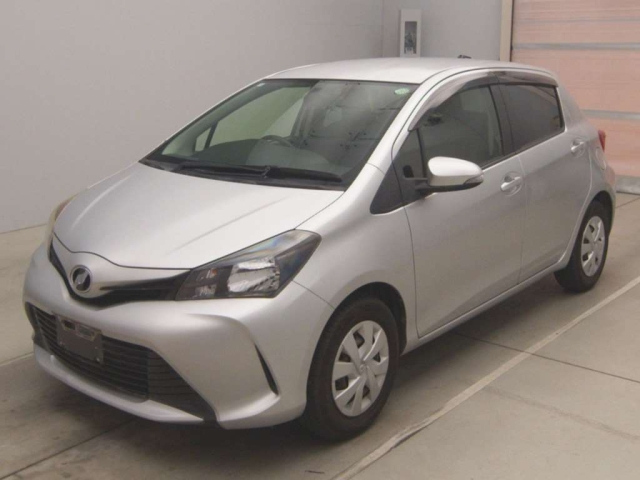 TOYOTA VITZ 2014