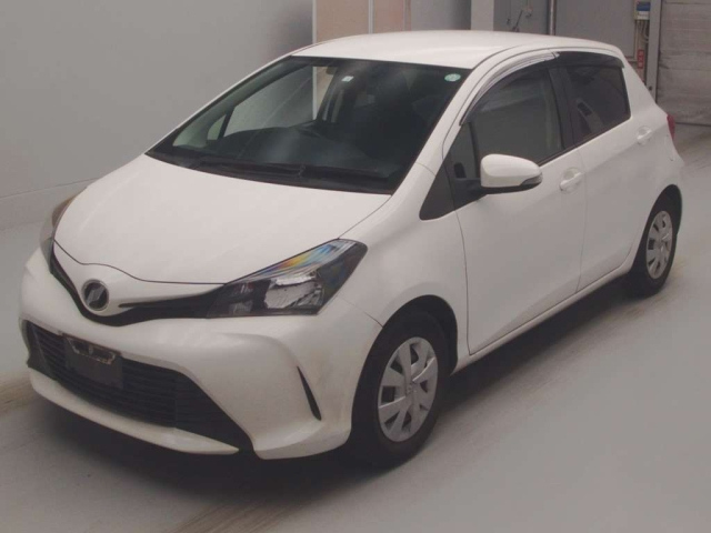 TOYOTA VITZ 2016
