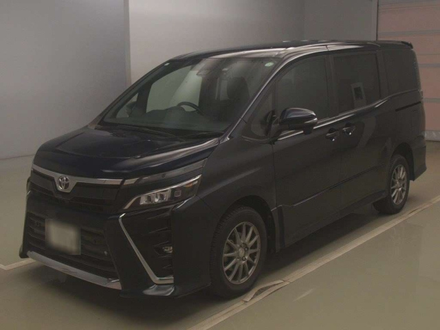 TOYOTA VOXY 2021