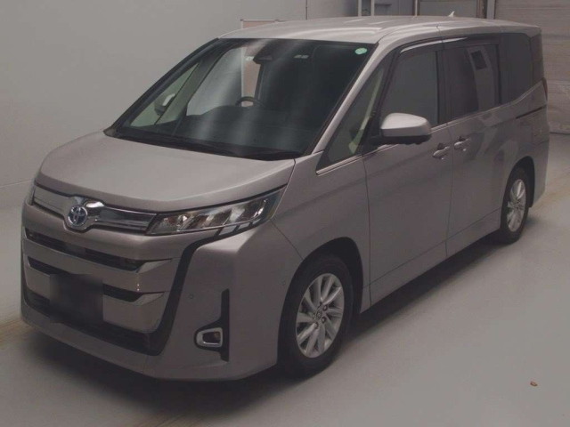 TOYOTA NOAH 2022