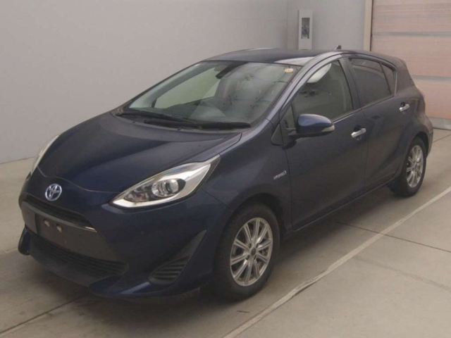 TOYOTA AQUA 2019