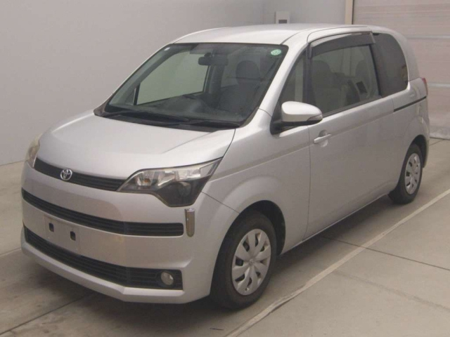TOYOTA SPADE 2014