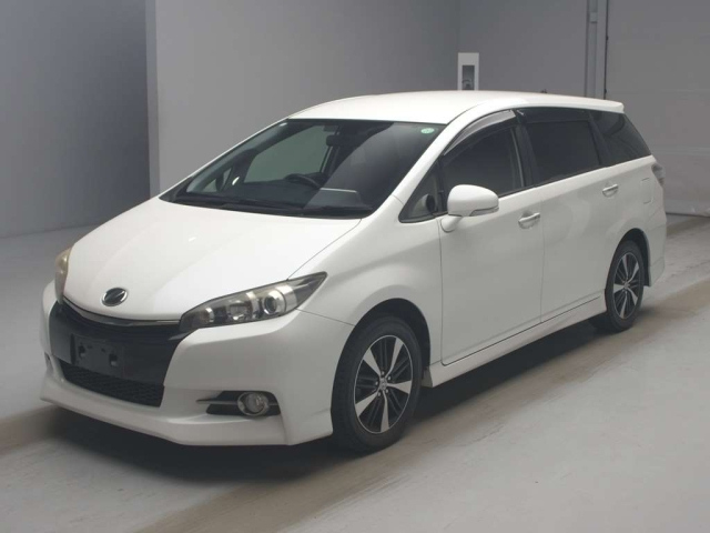 TOYOTA WISH 2014