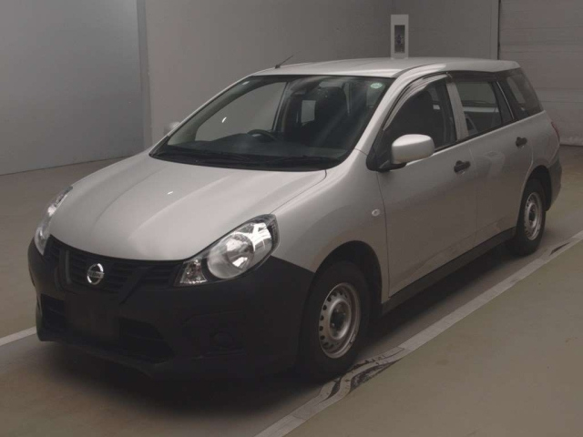 NISSAN AD 2020