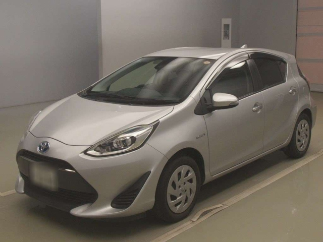 TOYOTA AQUA 2018