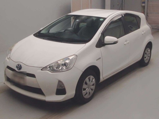 TOYOTA AQUA 2014