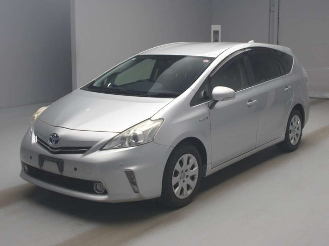 TOYOTA PRIUS ALPHA 2012