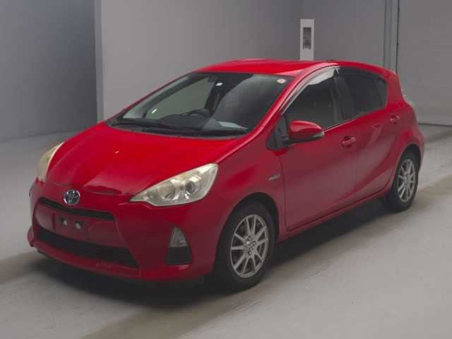TOYOTA AQUA 2012