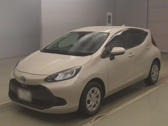 TOYOTA AQUA 2022