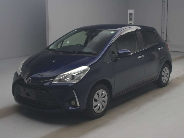 TOYOTA VITZ 2018