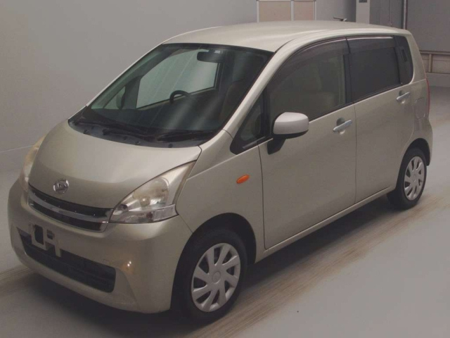 DAIHATSU MOVE 2012
