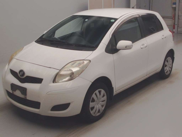 TOYOTA VITZ 2010
