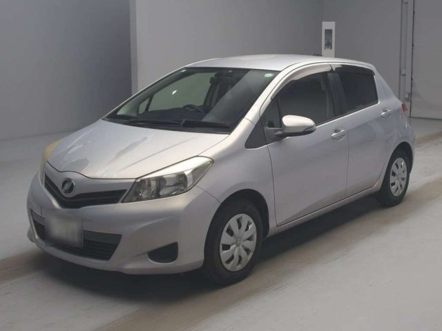 TOYOTA VITZ 2012