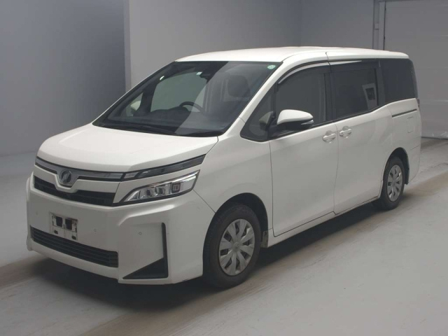 TOYOTA VOXY 2020