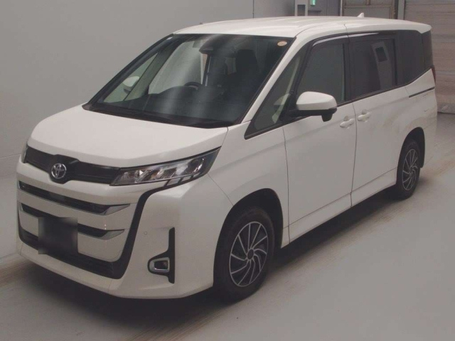 TOYOTA NOAH 2022