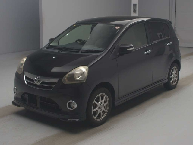 TOYOTA PIXIS EPOCH 2012