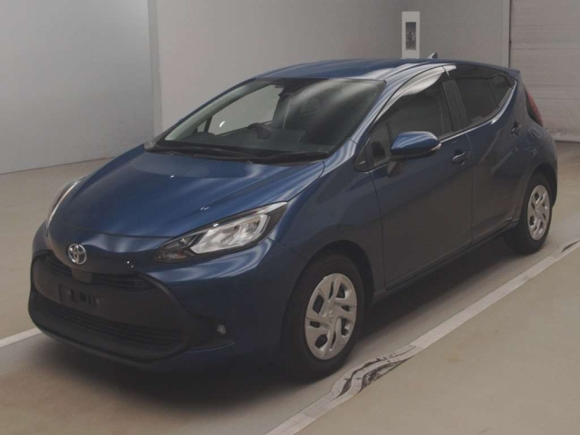 TOYOTA AQUA 2022