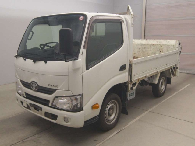 TOYOTA DYNA 2017