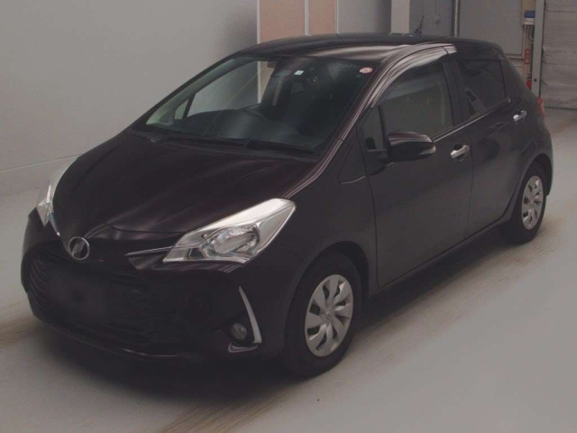 TOYOTA VITZ 2018