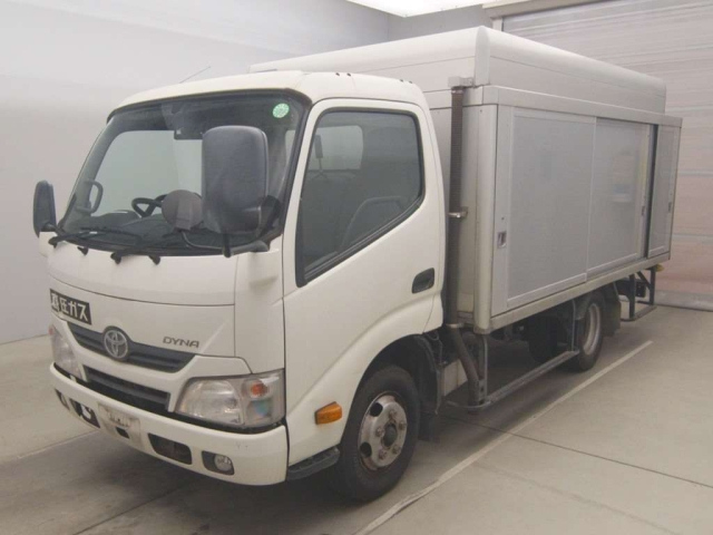 TOYOTA DYNA 2015