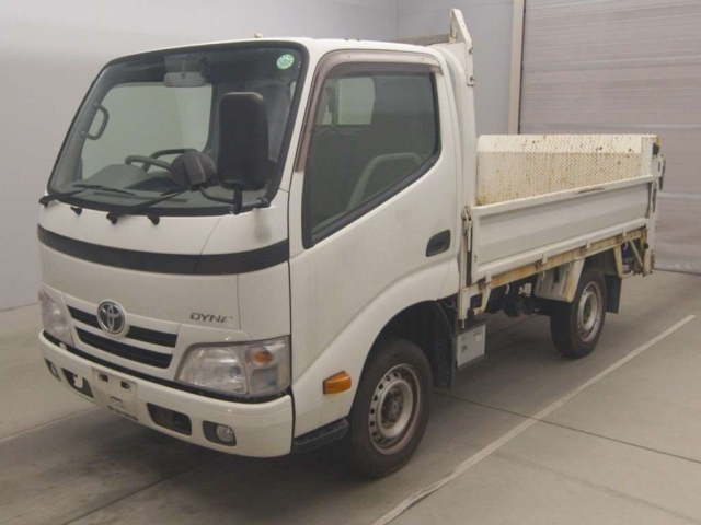 TOYOTA DYNA 2015