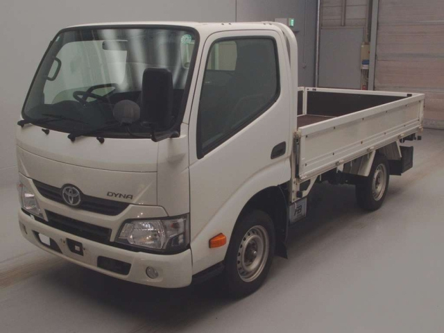 TOYOTA DYNA 2020